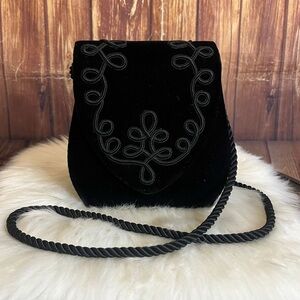 Vintage Lord & Taylor Black Velvet Elegant Bag Embroidered Flap Crossbody Purse